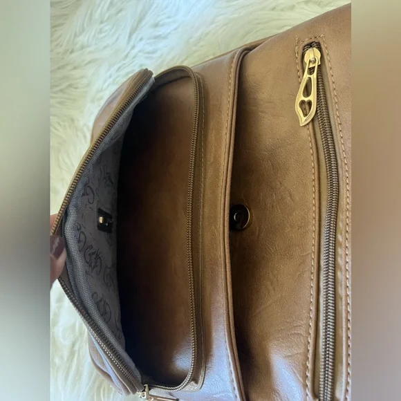 Swiss Gear Crossbody - Picture 6 of 10